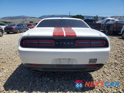 Zdjęcie 6 z 13 samochodu: 2015 DODGE CHALLENGER SXT VIN:2C3CDZAGXFH788778 - miniatura