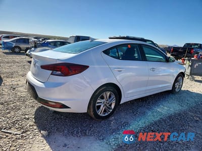Trzecie zdjęcie samochodu z tyłu: 2019 HYUNDAI ELANTRA VALUE EDITION VIN:5NPD84LF3KH458851 - miniatura