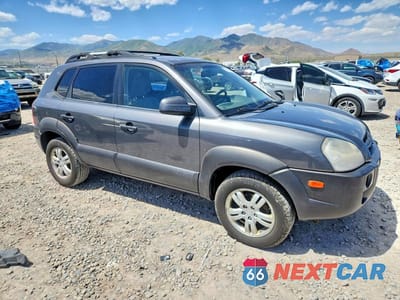 Czwarte zdjęcie samochodu z boku: 2007 HYUNDAI TUCSON SE VIN:KM8JN72D67U542510 - miniatura
