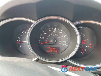 Zdjęcie 9 z 13 samochodu: 2011 KIA SORENTO BASE VIN:5XYKT3A16BG149051 - miniatura