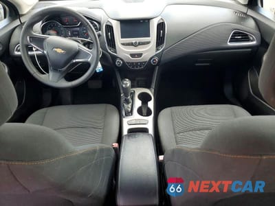 Zdjęcie 8 z 13 samochodu: 2018 CHEVROLET CRUZE LS VIN:1G1BC5SM1J7208807 - miniatura