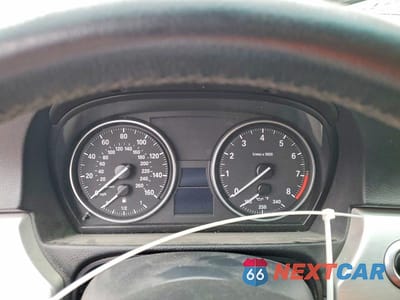 Zdjęcie 9 z 13 samochodu: 2008 BMW 335 XI VIN:WBAVD53558A010671 - miniatura