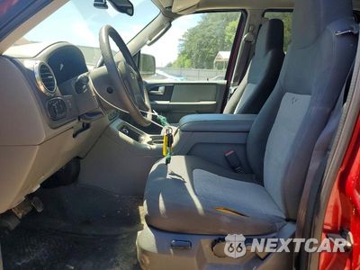 Zdjęcie 7 z 13 samochodu: 2004 FORD EXPEDITION XLT VIN:1FMPU15L24LB54396 - miniatura