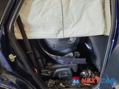 Zdjęcie 11 z 13 samochodu: 2020 DODGE JOURNEY SE VIN:3C4PDCAB6LT267977 - miniatura