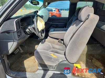 Zdjęcie 7 z 12 samochodu: 2003 GMC NEW SIERRA C1500 VIN:2GTEC19V331374886 - miniatura