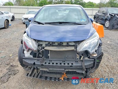 Piąte zdjęcie samochodu w środku: 2018 NISSAN VERSA NOTE SV VIN:3N1CE2CP8JL370087 - miniatura