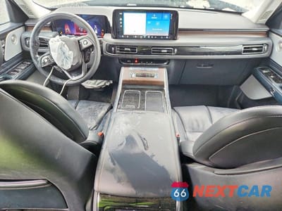Zdjęcie 8 z 13 samochodu: 2025 LINCOLN AVIATOR RESERVE VIN:5LM5J7XC2SGL17082 - miniatura