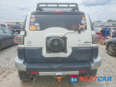 Zdjęcie 6 z 13 samochodu: 2011 TOYOTA FJ CRUISER BASE VIN:JTEBU4BFXBK104312 - miniatura