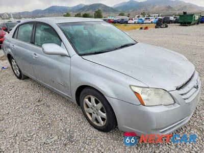 Czwarte zdjęcie samochodu z boku: 2005 TOYOTA AVALON XL VIN:4T1BK36B25U014619 - miniatura
