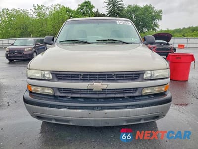Piąte zdjęcie samochodu w środku: 2002 CHEVROLET SILVERADO C1500 VIN:1GCEC14W92Z106401 - miniatura