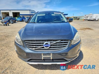 Piąte zdjęcie samochodu w środku: 2015 VOLVO XC60 T6 PREMIER VIN:YV4902RK9F2716560 - miniatura