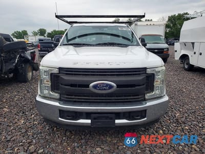 Piąte zdjęcie samochodu w środku: 2017 FORD F250 SUPER DUTY VIN:1FDBF2A64HEB15149 - miniatura