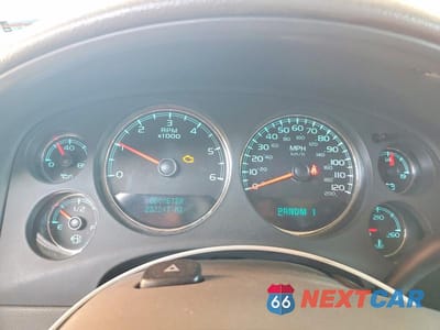 Zdjęcie 9 z 13 samochodu: 2008 CHEVROLET SUBURBAN K2500 VIN:3GNGK26K38G191442 - miniatura