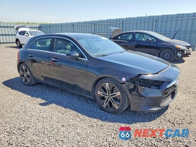 Czwarte zdjęcie samochodu z boku: 2019 MERCEDES-BENZ A 250 4MATIC VIN:WDD3F4HB1KJ103939 - miniatura