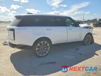 Trzecie zdjęcie samochodu z tyłu: 2025 LAND ROVER RANGE ROVER AUTOBIOGRAPHY VIN:SALK1BE94SA322963 - miniatura