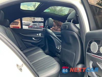 Zdjęcie 8 z 11 samochodu: 2019 MERCEDES-BENZ E 300 4MATIC VIN:WDDZF4KB0KA606543 - miniatura