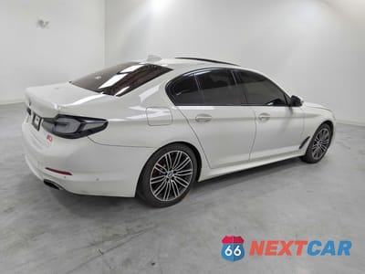 Trzecie zdjęcie samochodu z tyłu: 2018 BMW 540 I VIN:WBAJE5C51JG917593 - miniatura