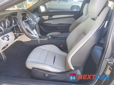 Zdjęcie 7 z 12 samochodu: 2012 MERCEDES-BENZ C 250 VIN:WDDGJ4HB8CF934908 - miniatura