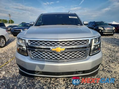 Piąte zdjęcie samochodu w środku: 2018 CHEVROLET SUBURBAN K1500 LT VIN:1GNSKHKC3JR151993 - miniatura