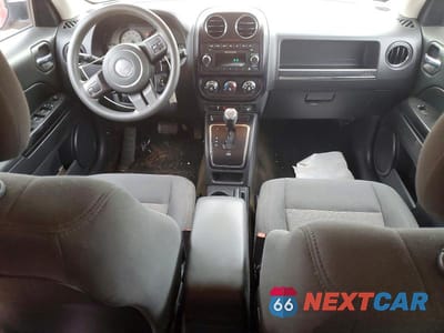 Zdjęcie 8 z 13 samochodu: 2017 JEEP PATRIOT SPORT VIN:1C4NJRBB9HD138775 - miniatura