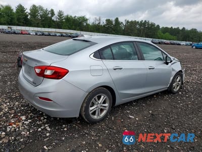 Trzecie zdjęcie samochodu z tyłu: 2017 CHEVROLET CRUZE LT VIN:1G1BE5SM9H7175916 - miniatura