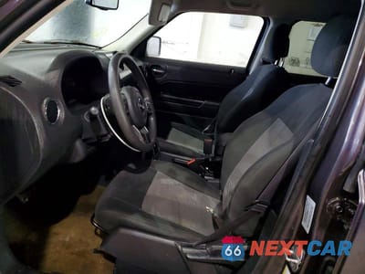 Zdjęcie 7 z 13 samochodu: 2016 JEEP PATRIOT SPORT VIN:1C4NJPBAXGD811079 - miniatura