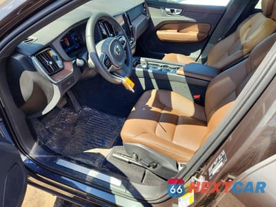 Zdjęcie 7 z 13 samochodu: 2024 VOLVO XC60 PLUS VIN:YV4L12RL5R1716240 - miniatura