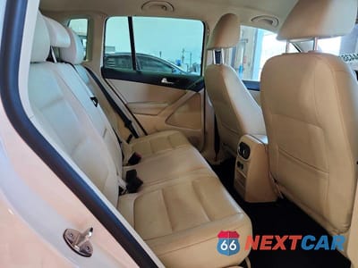 Zdjęcie 11 z 13 samochodu: 2014 VOLKSWAGEN TIGUAN S VIN:WVGBV3AXXEW542858 - miniatura