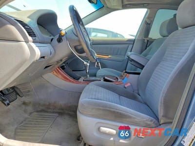 Zdjęcie 7 z 12 samochodu: 2004 TOYOTA CAMRY XLE V6 VIN:JTDBF32K140152981 - miniatura