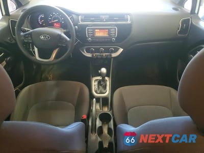 Zdjęcie 8 z 12 samochodu: 2016 KIA RIO LX VIN:KNADM4A32G6639085 - miniatura