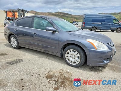 Czwarte zdjęcie samochodu z boku: 2012 NISSAN ALTIMA 2.5 VIN:1N4AL2AP7CN550232 - miniatura