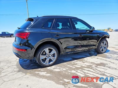 Trzecie zdjęcie samochodu z tyłu: 2025 AUDI Q5 PREMIUM 45 VIN:WA1GAAFY7S2028507 - miniatura