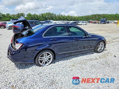 Trzecie zdjęcie samochodu z tyłu: 2014 MERCEDES-BENZ C 250 VIN:WDDGF4HB1EA960204 - miniatura
