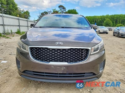 Piąte zdjęcie samochodu w środku: 2016 KIA SEDONA LX VIN:KNDMB5C10G6165972 - miniatura