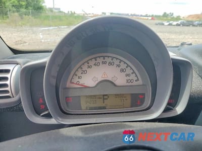 Zdjęcie 9 z 12 samochodu: 2008 SMART FORTWO VIN:WMEEJ31XX8K161697 - miniatura