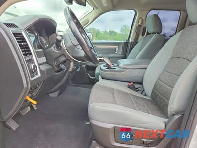 Zdjęcie 7 z 12 samochodu: 2018 RAM 1500 SLT VIN:1C6RR7GG7JS311303 - miniatura
