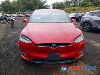 Piąte zdjęcie samochodu w środku: 2020 TESLA MODEL X VIN:5YJXCAE47LF283784 - miniatura