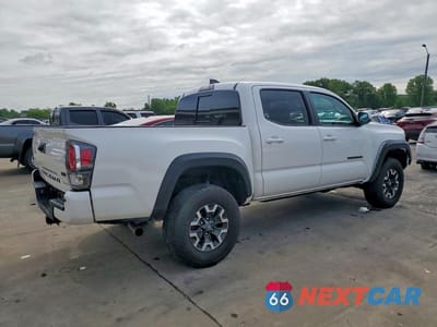 Trzecie zdjęcie samochodu z tyłu: 2020 TOYOTA TACOMA TRD OFF-ROAD VIN:3TMCZ5AN4LM361579 - miniatura