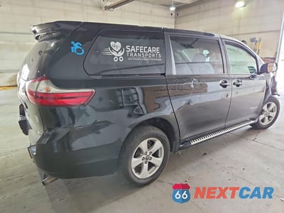 Trzecie zdjęcie samochodu z tyłu: 2019 TOYOTA SIENNA L 7-PASSENGER VIN:5TDZZ3DC1KS974265 - miniatura