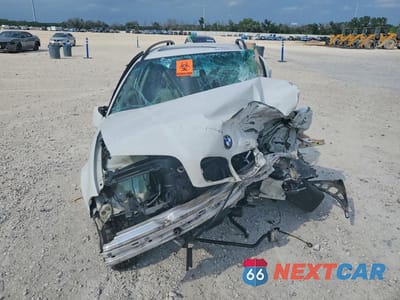 Piąte zdjęcie samochodu w środku: 2000 BMW 323 IT VIN:WBAAR3348YJM00434 - miniatura