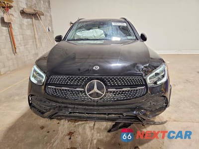 Piąte zdjęcie samochodu w środku: 2021 MERCEDES-BENZ GLC 300 4MATIC VIN:W1N0G8EB9MF991764 - miniatura