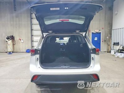 Zdjęcie 6 z 14 samochodu: 2021 TOYOTA HIGHLANDER XLE VIN:5TDHZRBH3MS062415 - miniatura