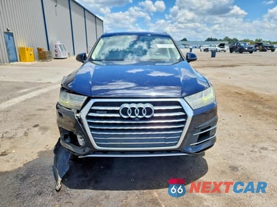 Piąte zdjęcie samochodu w środku: 2018 AUDI Q7 PREMIUM PLUS VIN:WA1LAAF72JD031730 - miniatura