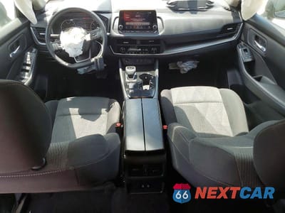 Zdjęcie 8 z 13 samochodu: 2025 NISSAN ROGUE SV VIN:5N1BT3BA3SC793640 - miniatura
