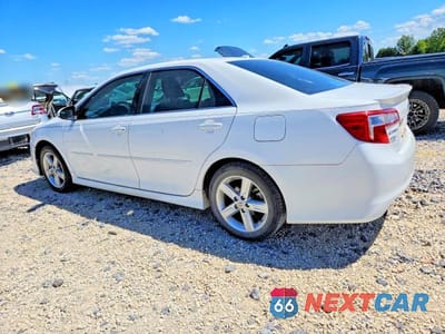 Drugie zdjęcie samochodu z przodu: 2013 TOYOTA CAMRY SE VIN:4T1BF1FK8DU725684 - miniatura