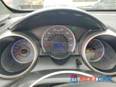 Zdjęcie 9 z 12 samochodu: 2009 HONDA FIT SPORT VIN:JHMGE88419S057426 - miniatura