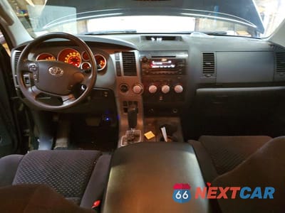 Zdjęcie 8 z 12 samochodu: 2010 TOYOTA TUNDRA DOUBLE CAB SR5 VIN:5TFUY5F14AX149835 - miniatura