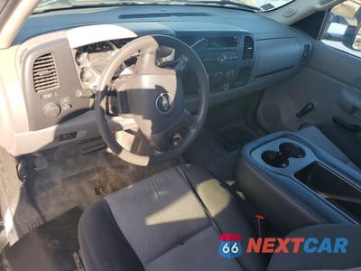 Zdjęcie 8 z 12 samochodu: 2008 CHEVROLET SILVERADO K2500 HEAVY DUTY VIN:1GCHK29K08E163534 - miniatura