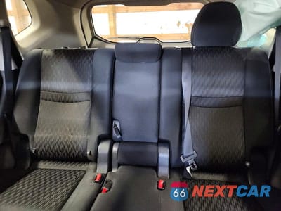 Zdjęcie 10 z 13 samochodu: 2017 NISSAN ROGUE SV VIN:KNMAT2MT7HP542792 - miniatura