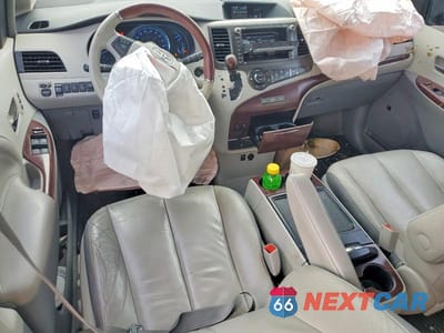 Zdjęcie 8 z 13 samochodu: 2014 TOYOTA SIENNA LIMITED 7-PASSENGER VIN:5TDYK3DC5ES430419 - miniatura
